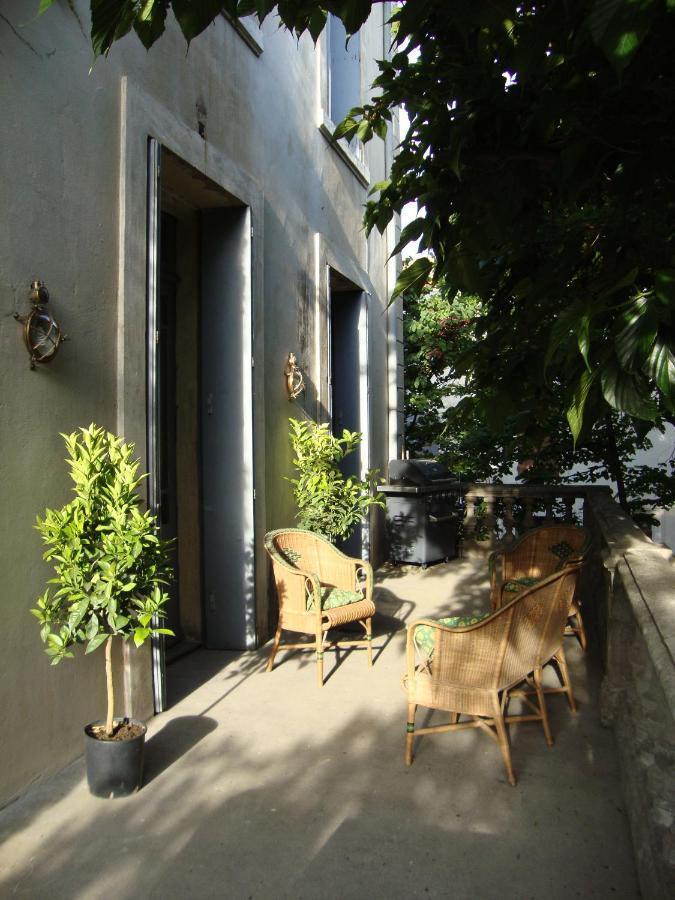 卡佩斯唐Les Remparts住宿加早餐旅馆 外观 照片