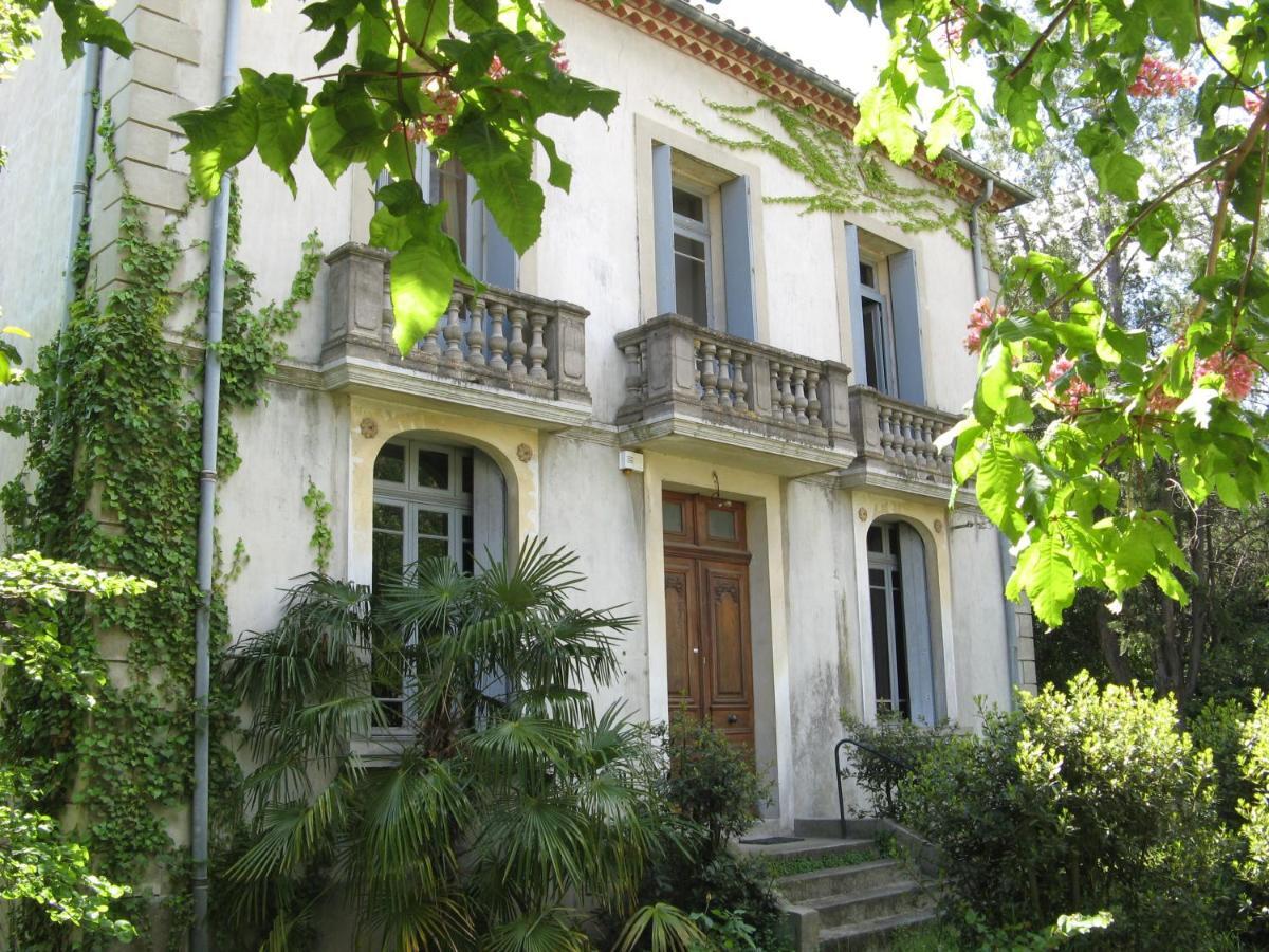卡佩斯唐Les Remparts住宿加早餐旅馆 外观 照片